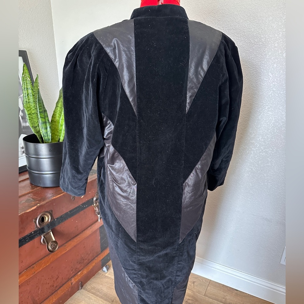 Medium City Girl black suede no size. I’m a size small and am modeling it.